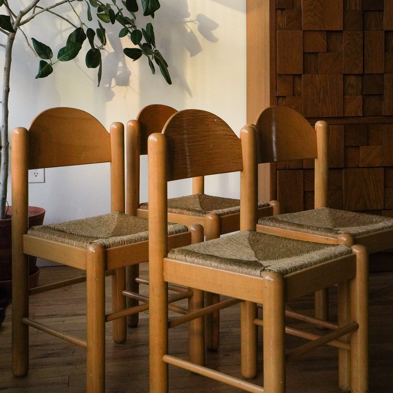 Hank Loewenstein Padova-style style rush dining chairs, made in Italy